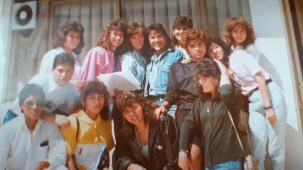 Copia-de-FOTOS-DE-MONICA-BRIANCON-(EX-ALUMNA-DE-COMUNICACION-SOCIAL-)-_REUNION-CON-LOS-COMPAÑEROS-Y-DOCENTES_-DEL-AÑO-1991-(21)